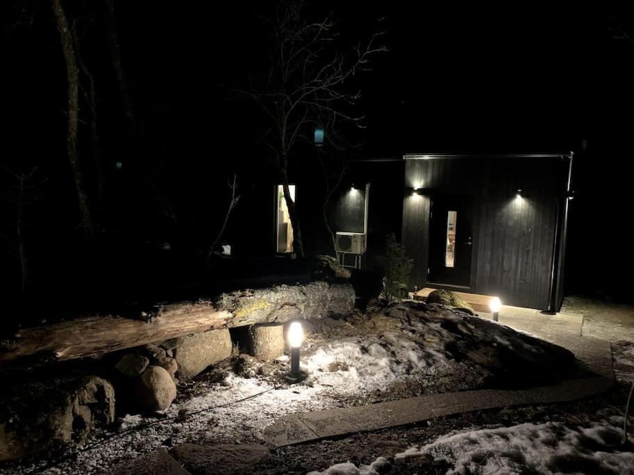 Small Cozy 3-Room House With Terrace & Large Garden Ilmandu エクステリア 写真