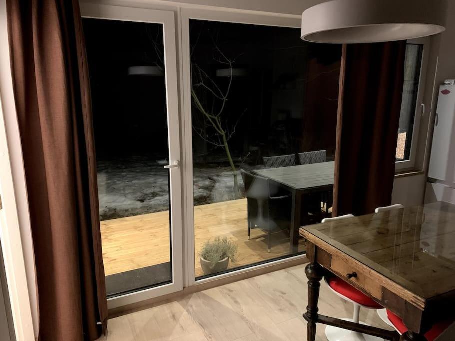 Small Cozy 3-Room House With Terrace & Large Garden Ilmandu エクステリア 写真